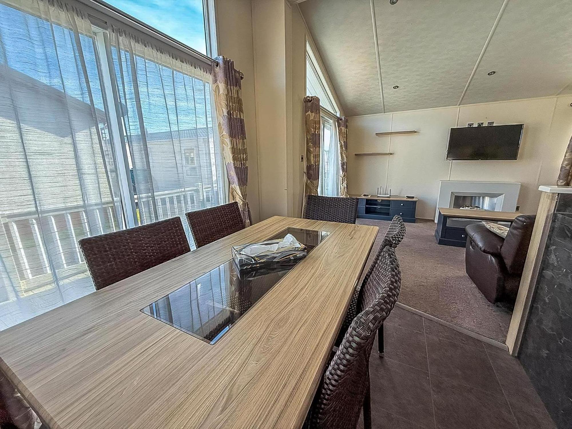 Luxury Lodge At Suffolk Sands Holiday Park Ref 45009Mv Felixstowe Exteriér fotografie